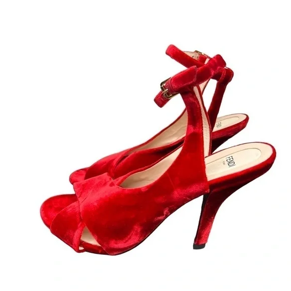 Fendi, Red Velvet Ankle Strap Shoe. 8 - Picture 9 of 12